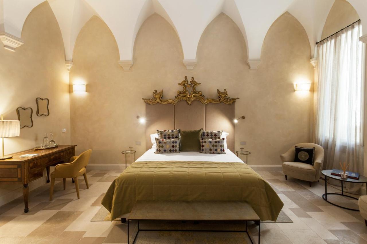 Palazzo Maresgallo Suites & Spa Lecce Exterior photo